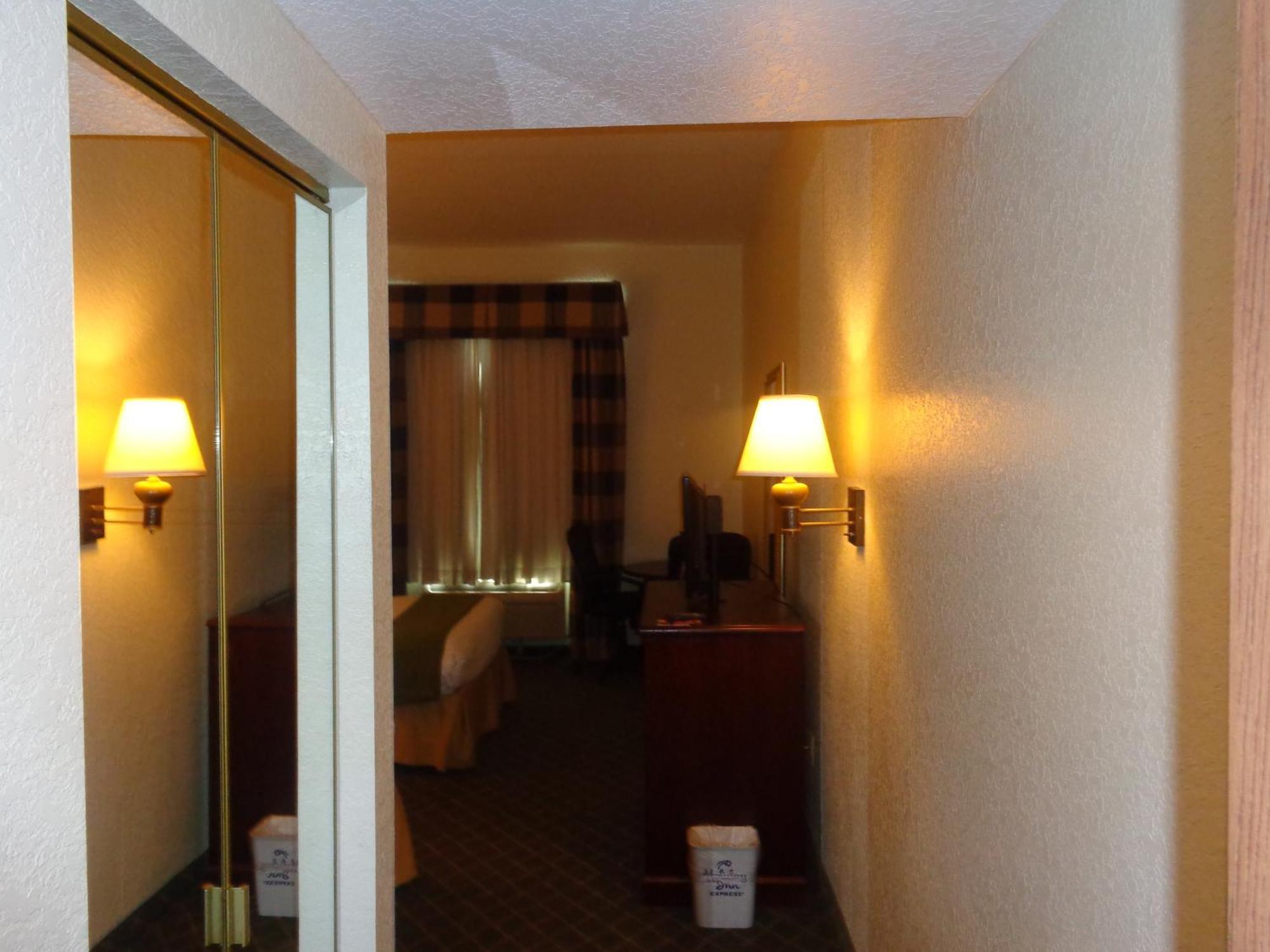 Ruskin Inn Tampa-Sun City Center Екстериор снимка