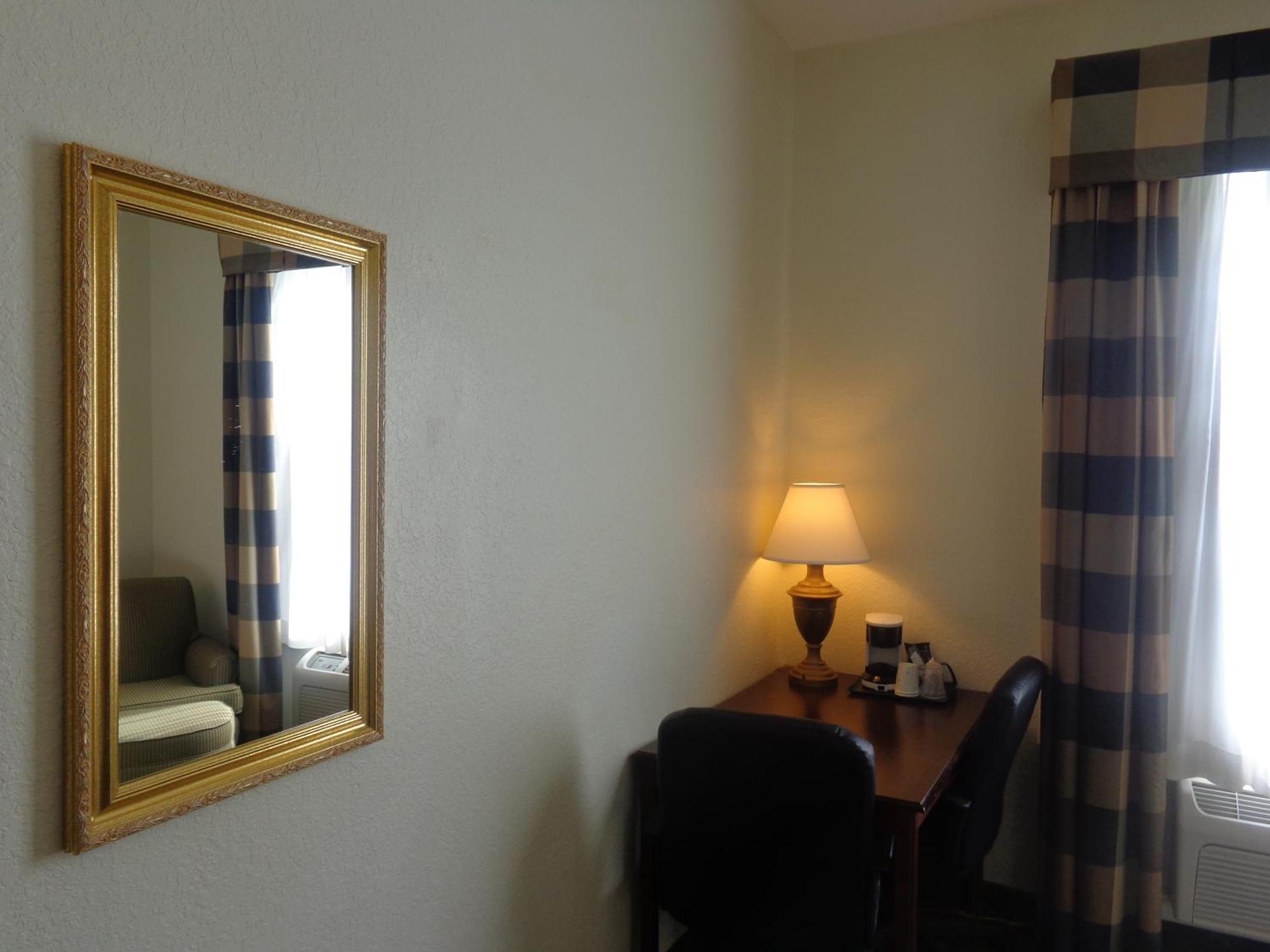Ruskin Inn Tampa-Sun City Center Екстериор снимка